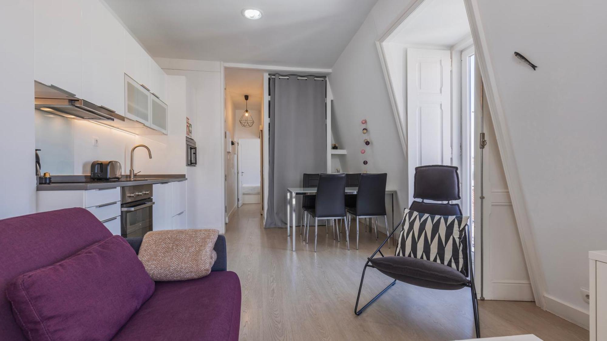 Classic Topfloor Apartment By Lovelystay 리스본 외부 사진