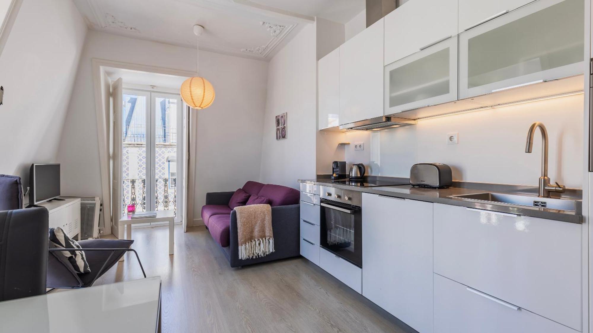 Classic Topfloor Apartment By Lovelystay 리스본 외부 사진